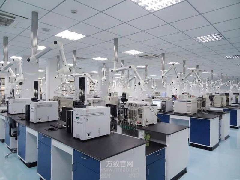 在选择实验室设备实验台时，你可能会被众多选项弄得眼花缭乱。那么，哪一种实验台更适合你的需求呢？今天我们就来一起探讨一下。